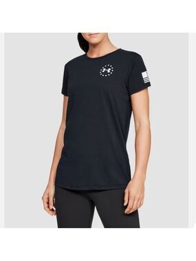BLACK UNDER ARMOUR FREEDOM FLAG TSHIRT SIZE LARGE